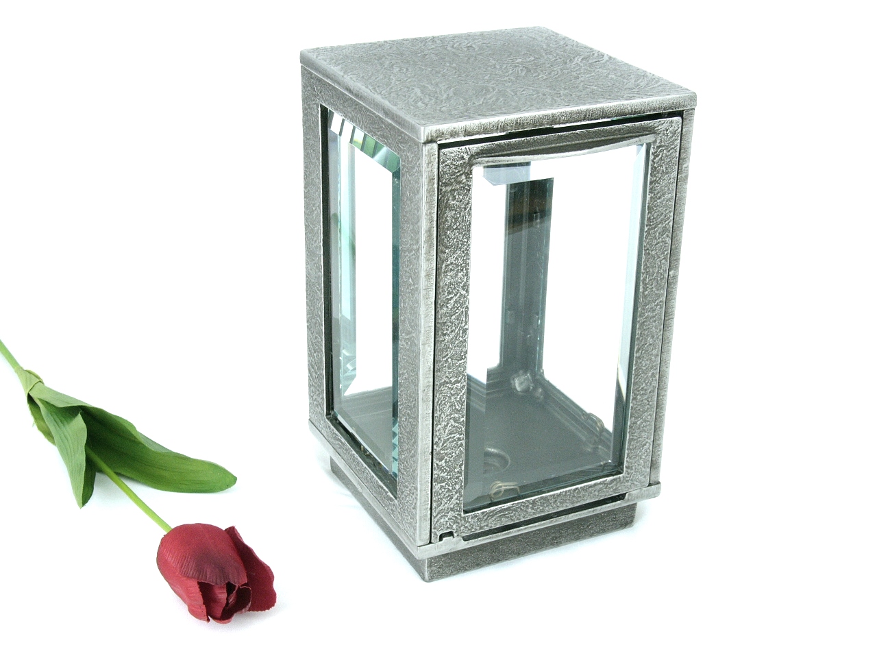 Einbaulaterne, Grablaterne, Grabschmuck