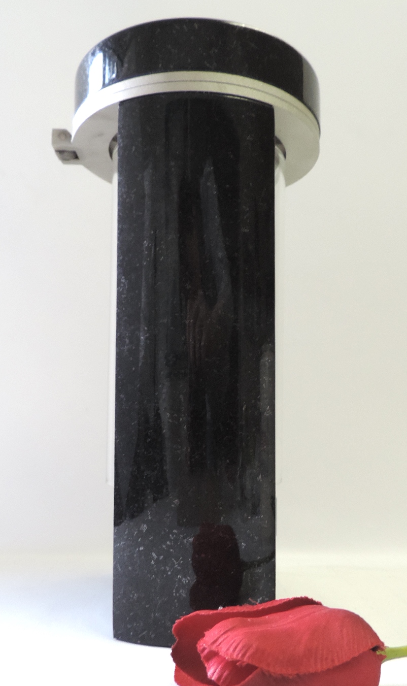 Grablampe, Steinlaterne Granit 27,5 cm Höhe