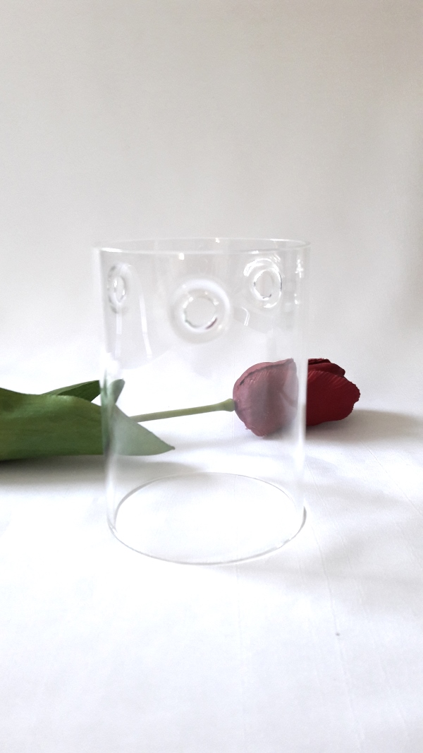 Glas mit Luftlöchern 10 cm h, 7,5 cm Ø