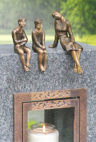 Mann, sitzend, Grabskulptur, Figur, Grabschmuck, Bronze oder Aluminium